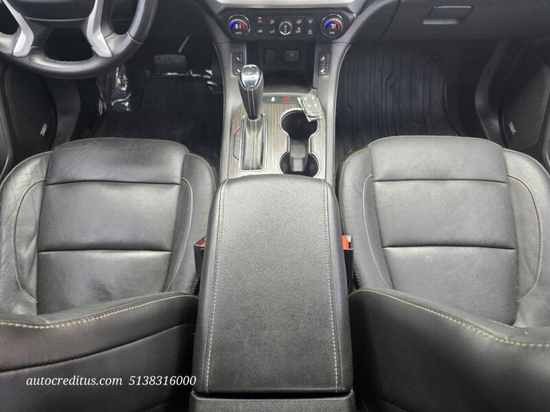 2017 GMC Acadia SLT-1