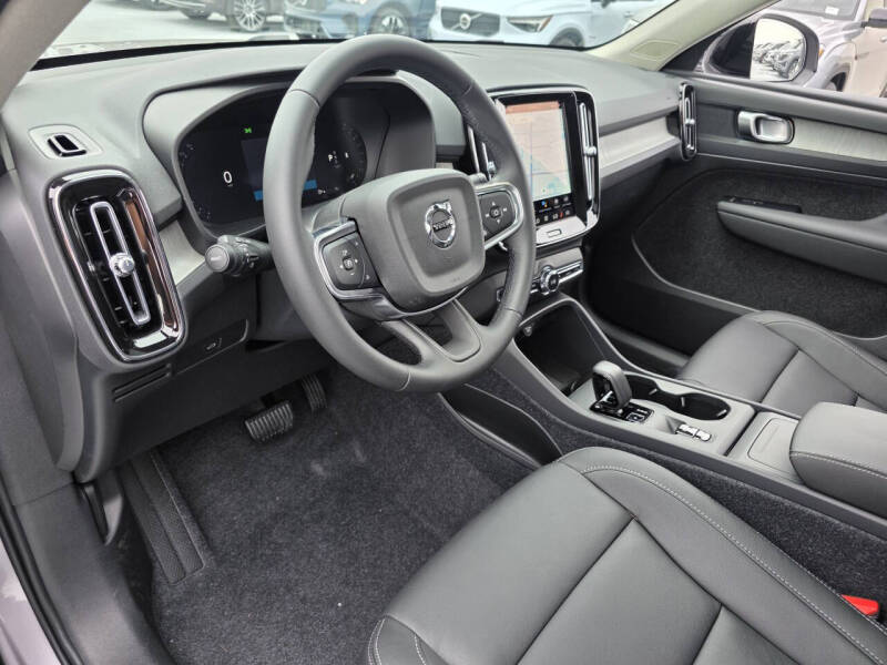 2026 Volvo XC40 B5 Core