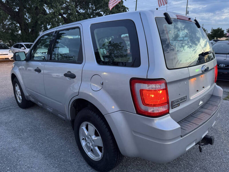 2011 Ford Escape XLS