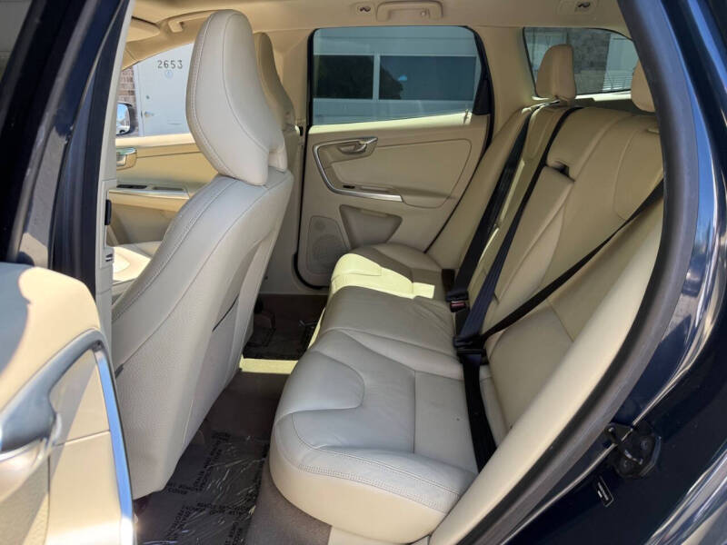 2013 Volvo XC60 T6 Platinum