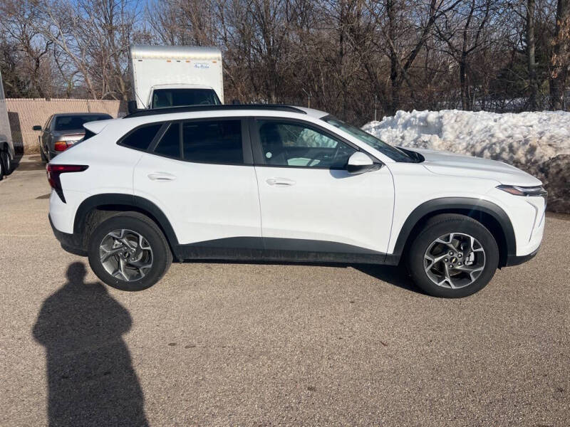 2025 Chevrolet Trax LT
