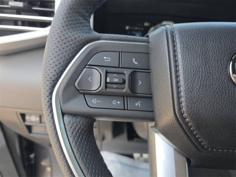 2025 Toyota Tundra Platinum HV