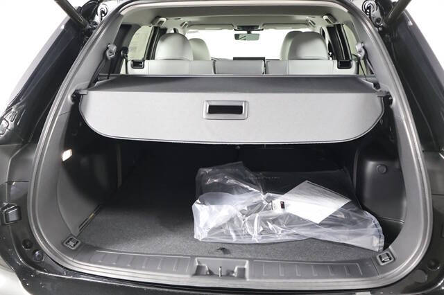 2025 Mitsubishi Outlander PHEV SEL Platinum Edition