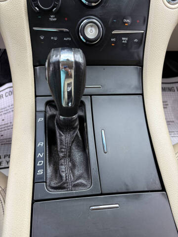 2015 Ford Taurus Limited