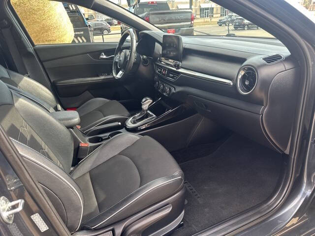 2021 Kia Forte GT Line