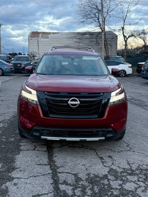 2023 Nissan Pathfinder SL