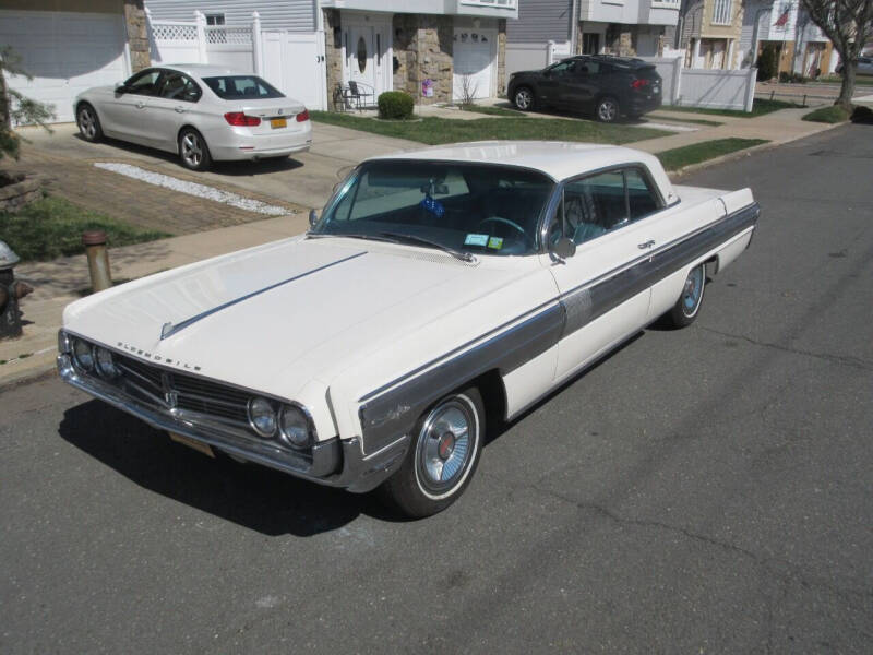 1962 Oldsmobile Starfire 88