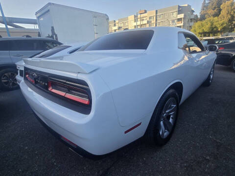 2015 Dodge Challenger SXT