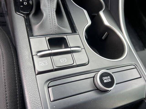 2023 Kia K5 LXS