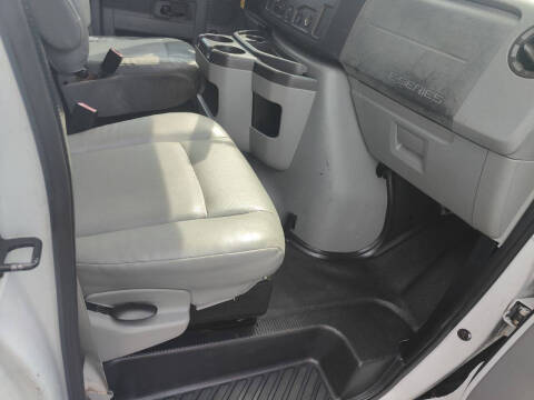 2011 Ford E-Series E-250