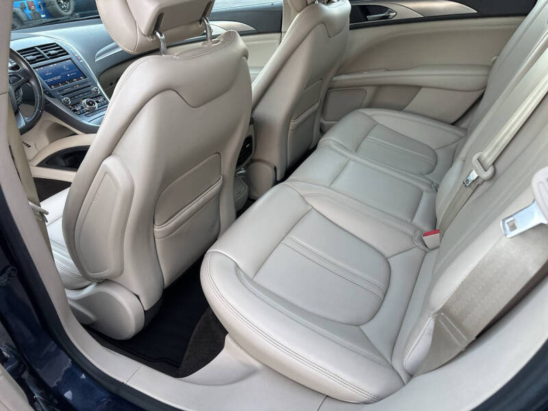 2017 Lincoln MKZ Premiere