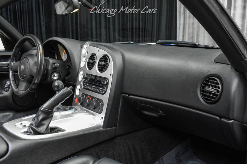 2005 Dodge Viper SRT-10