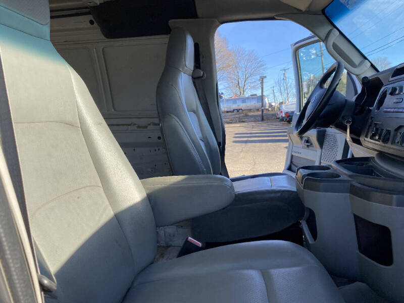 2013 Ford E-Series E-250