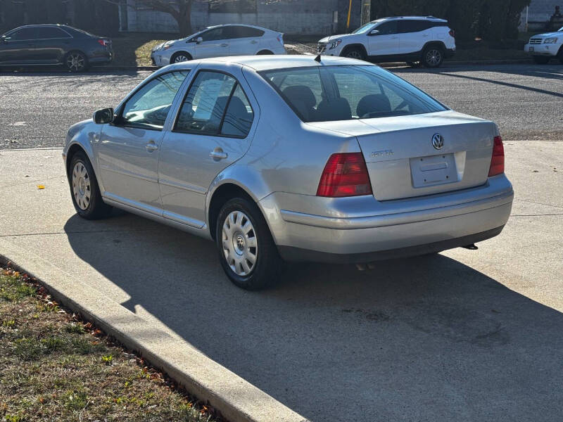 2003 Volkswagen Jetta GL photo 8