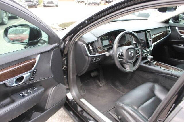 2018 Volvo S90 T5 Momentum