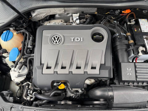 2014 Volkswagen Passat 2.0L TDI SE