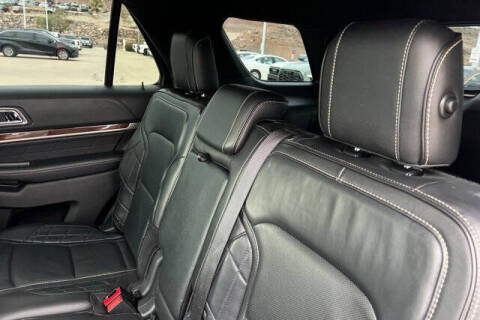 2017 Ford Explorer Platinum