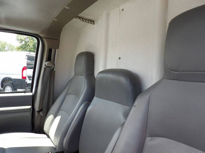 2011 Ford E-Series E-450 SD