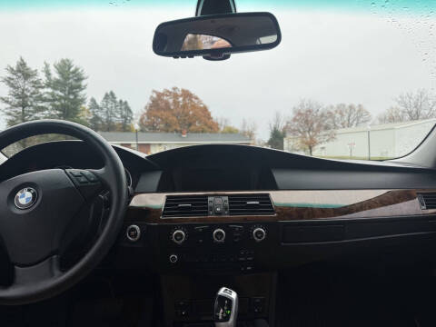 2009 BMW 5 Series 528i xDrive