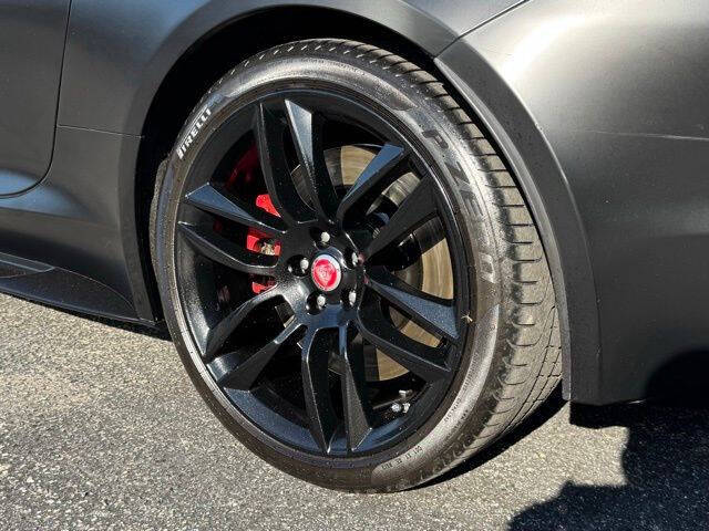 2017 Jaguar F-TYPE R