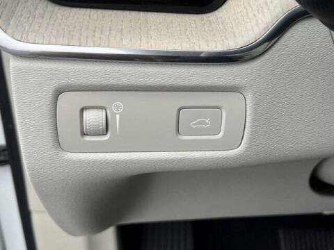 2022 Volvo XC60 B5 Inscription