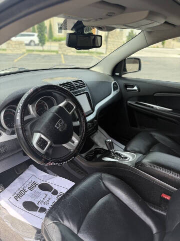 2011 Dodge Journey Lux