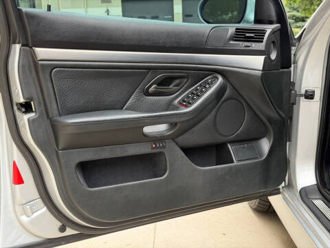 2002 BMW M5