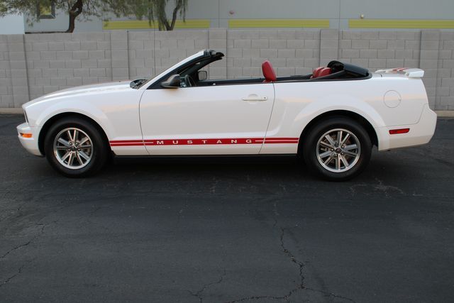 2005 Ford Mustang 9