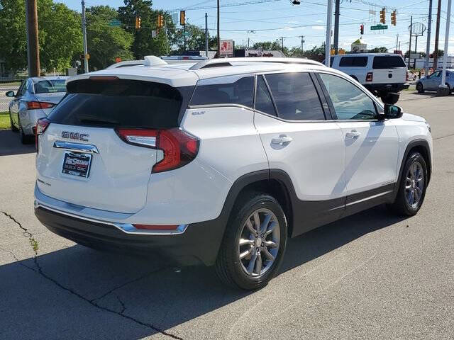 2024 GMC Terrain SLT