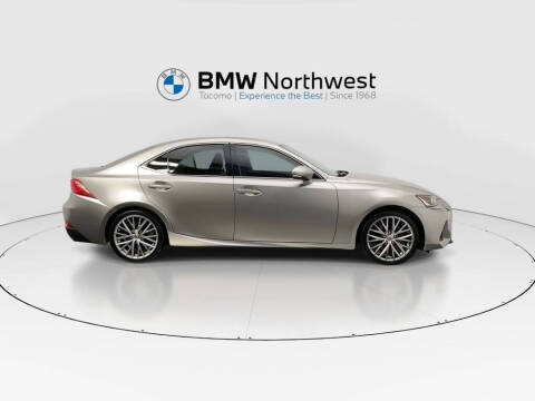 2017 Lexus IS 200t