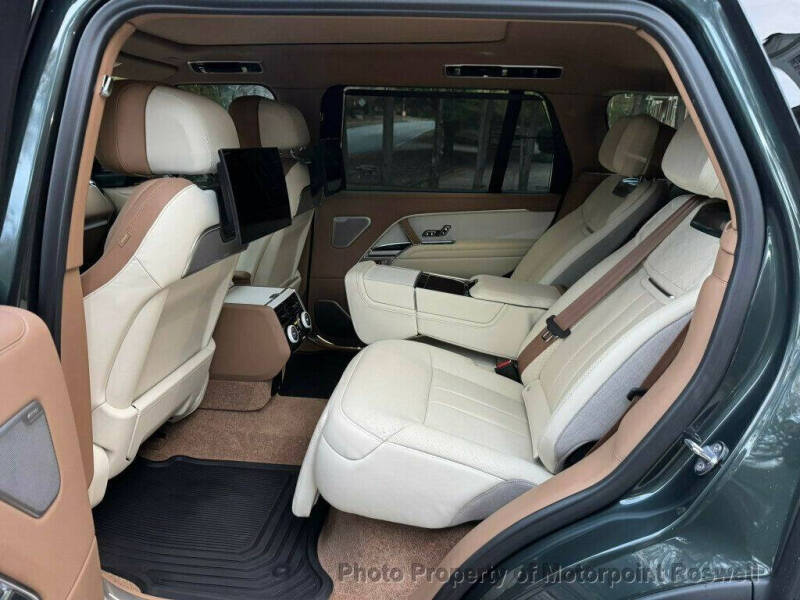 2025 Land Rover Range Rover P615 SV LWB