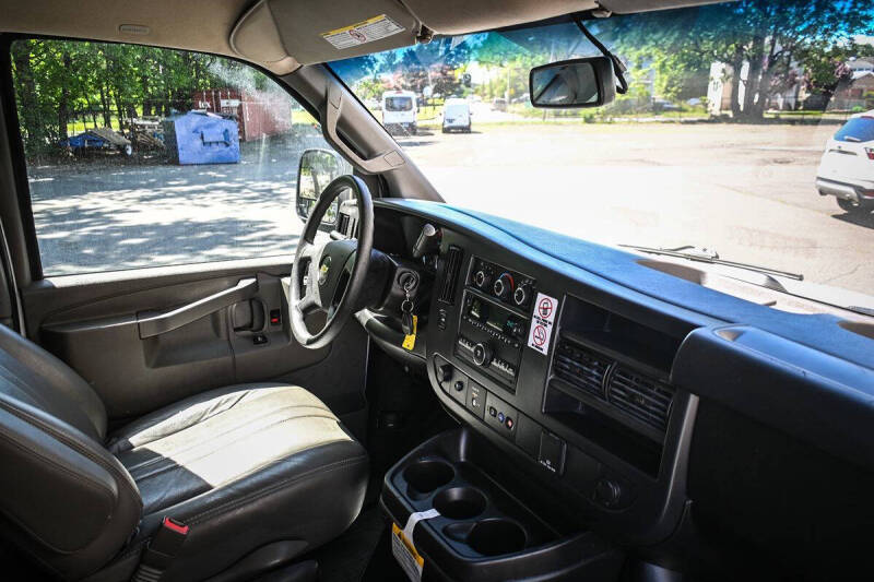 2024 Chevrolet Express 2500