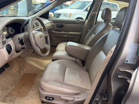 2005 Ford Taurus SEL