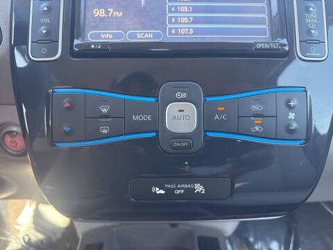 2012 Nissan LEAF SV