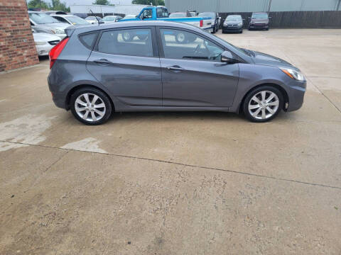 2013 Hyundai Accent SE