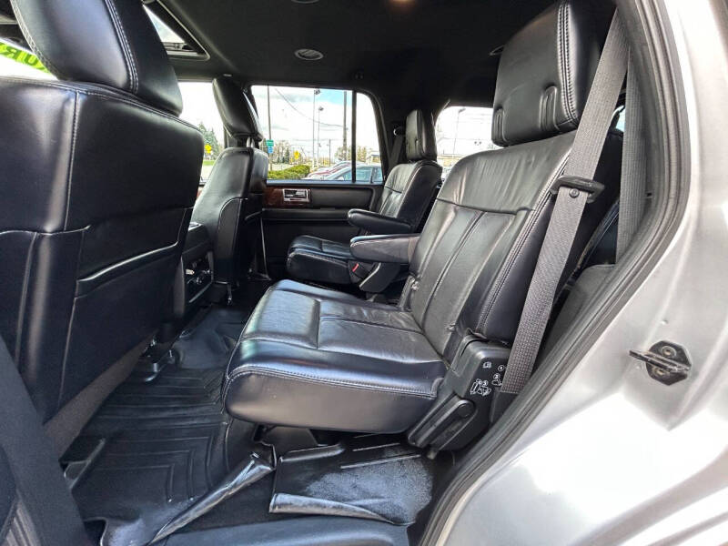 2017 Lincoln Navigator Select