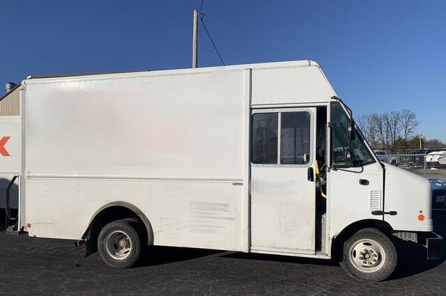 2022 Ford E-350