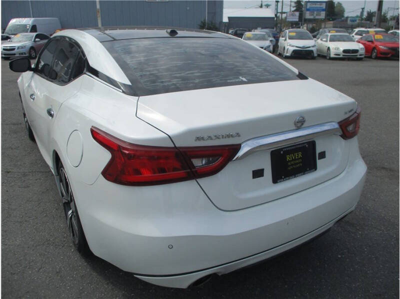 2017 Nissan Maxima Platinum