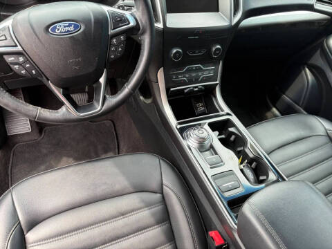 2020 Ford Edge