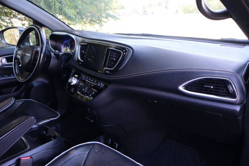 2019 Chrysler Pacifica Limited