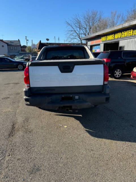 2003 Chevrolet Avalanche for sale at First Choice Auto Center LLC in Cincinnati, OH