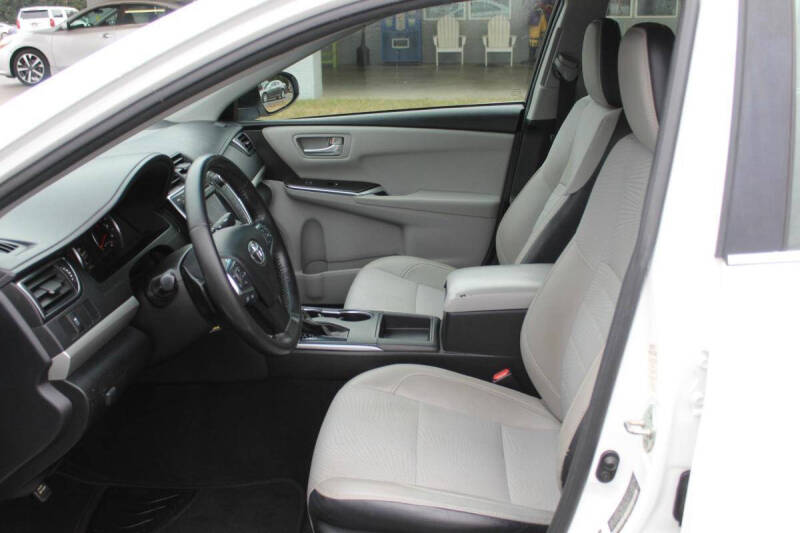 2017 Toyota Camry SE