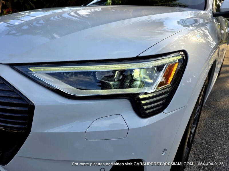 2021 Audi e-tron quattro Premium