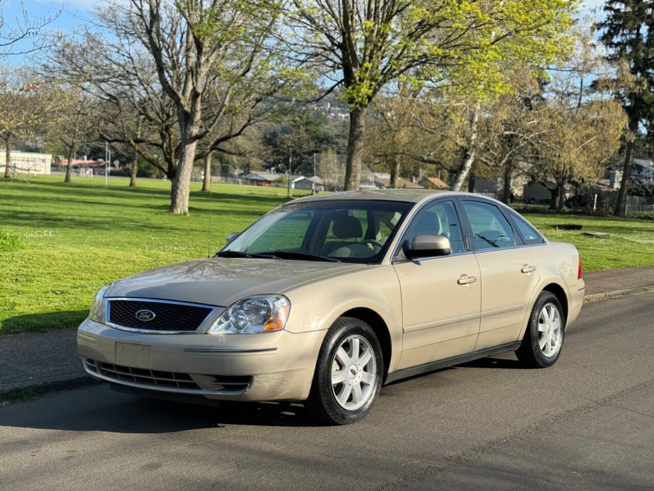 2005 Ford Five Hundred for sale at Carz Connect LLC in Portland, OR