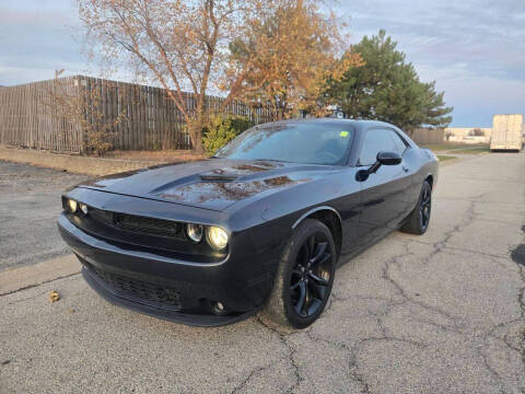2016 Dodge Challenger SXT Plus