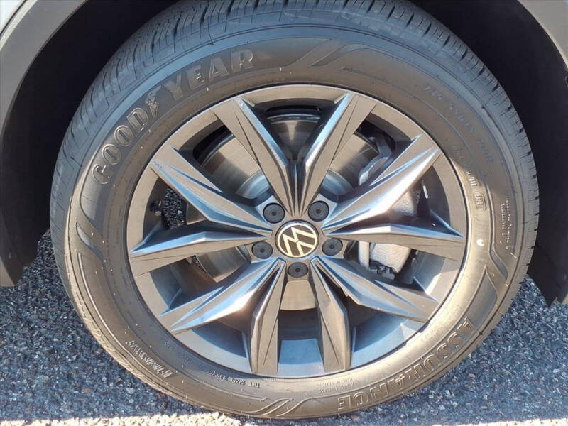 2022 Volkswagen Tiguan SE