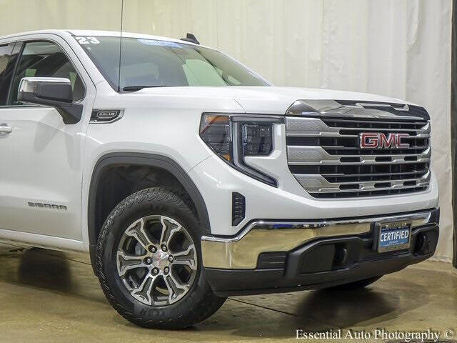 Used 2023 GMC Sierra 1500 SLE with VIN 1GTUUBED8PZ183313 for sale in Tinley Park, IL