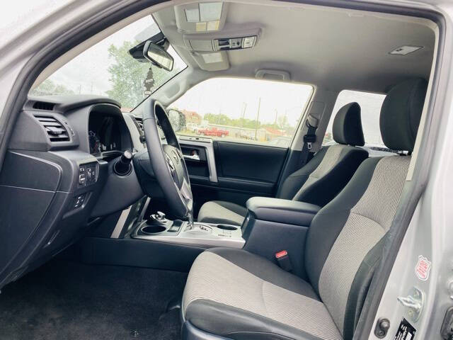 2024 Toyota 4Runner SR5