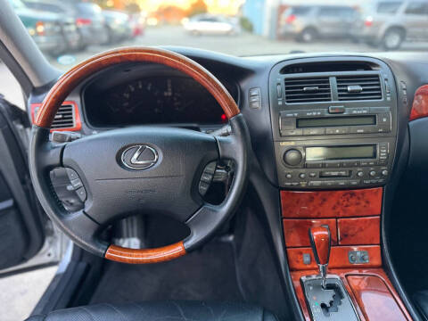 2004 Lexus LS 430