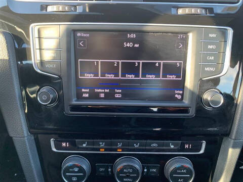 2017 Volkswagen Golf R 4Motion